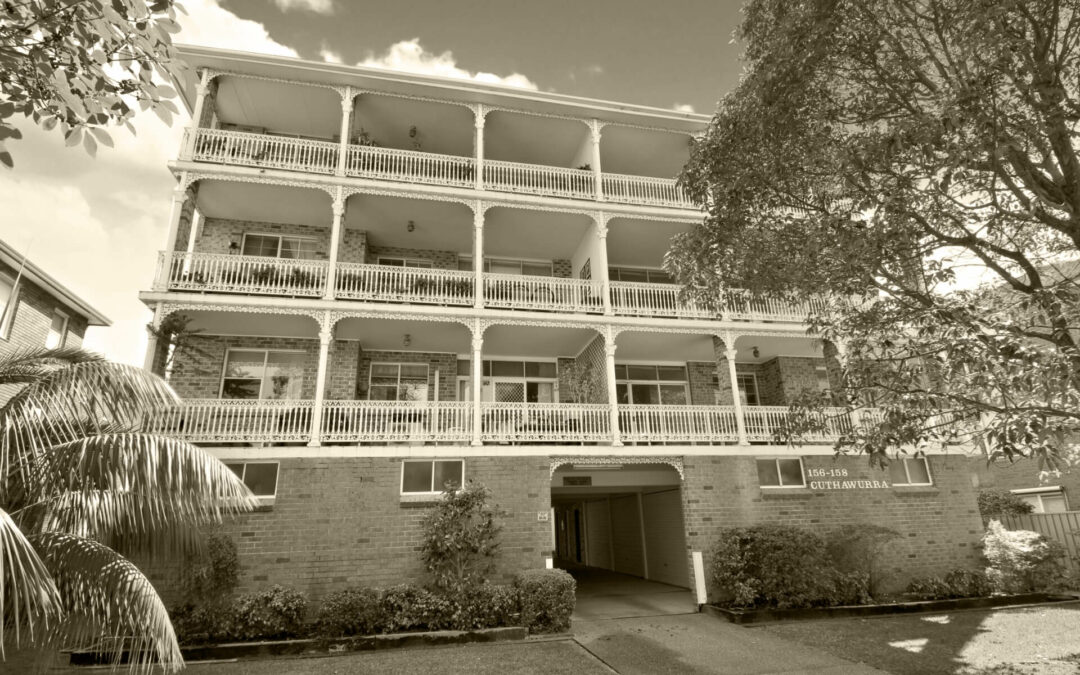 156-158 Russell Ave (1982)