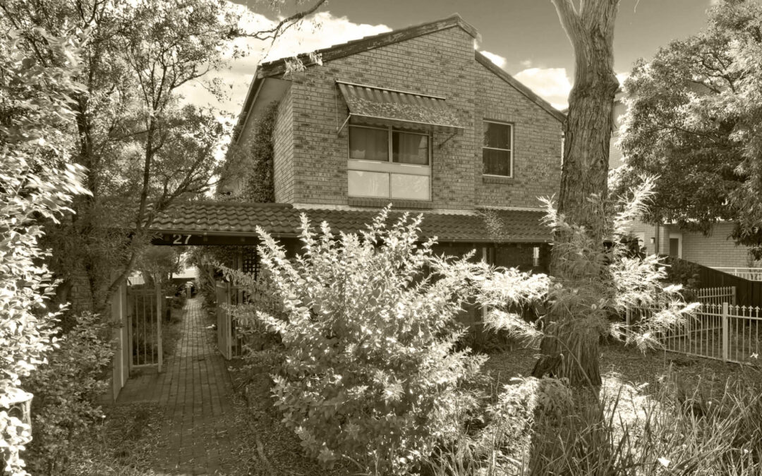 27 Ocean Street (1989)